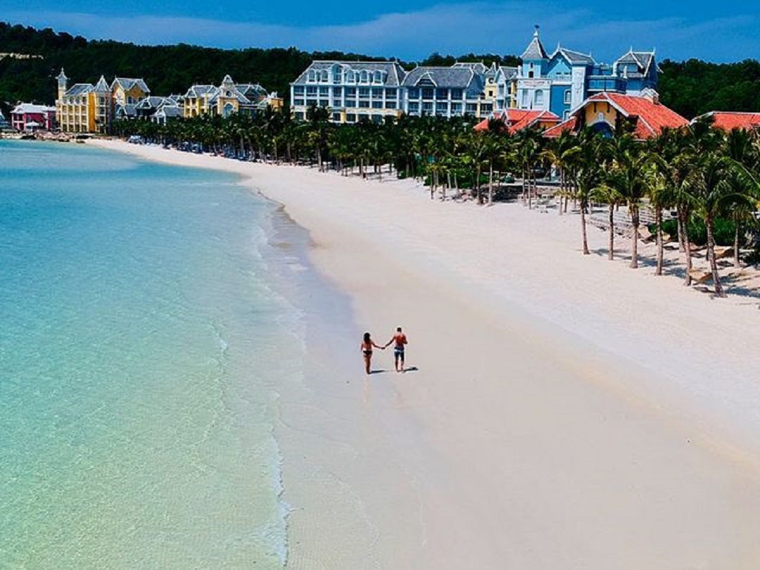 BST 12 resort Phú Quốc có bãi biển riêng Chất Lượng Đáng Tiền