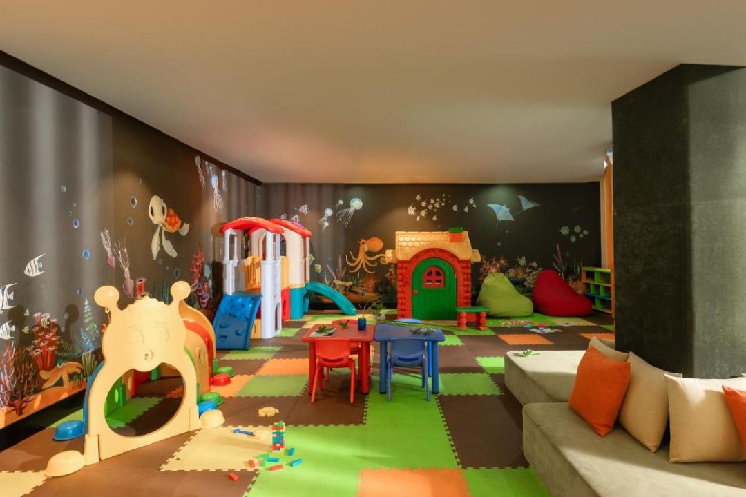 Anantara Mũi Né Resort có khu chơi cho bé và hồ bơi nông, đủ để mấy nhóc có chỗ vui mà bố mẹ vẫn yên tâm