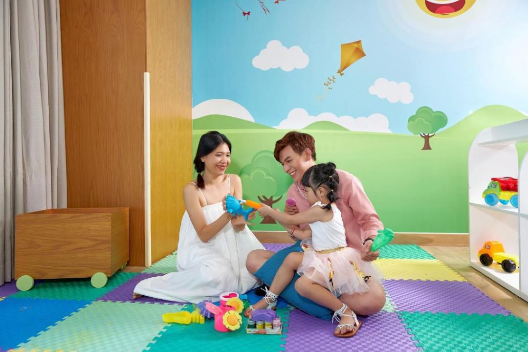 Fusion Suites Vũng Tàu có hồ bơi chia khu riêng cho trẻ em, phù hợp gia đình đi cùng con nhỏ