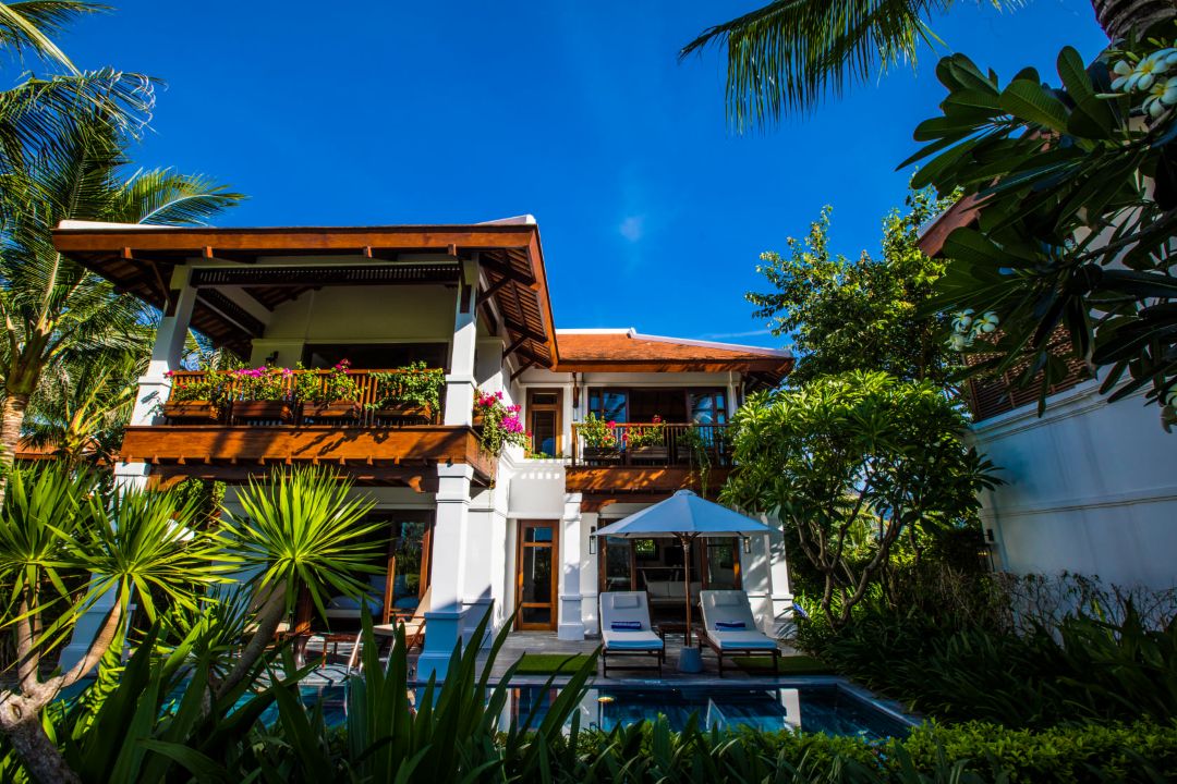 View biển xanh mát tại The Anam Resort thích hợp thư giãn