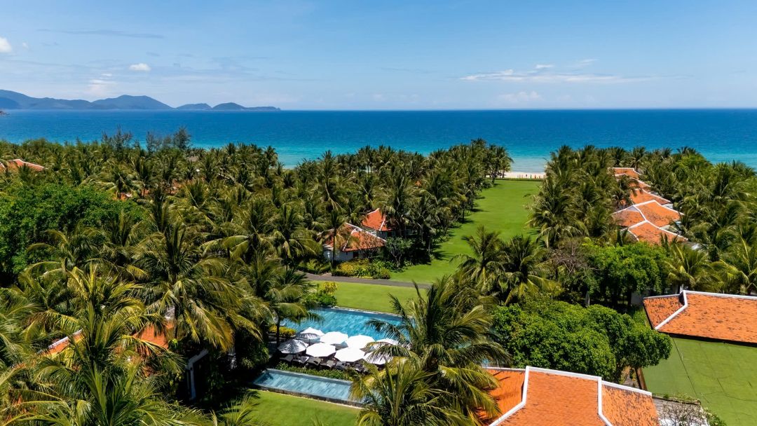 Vị trí gần sân bay, có xe đưa đón tại The Anam Resort Cam Ranh