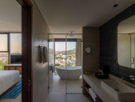 Premium Deluxe Mountain View