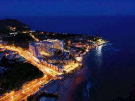 Vienna House by Wyndham Charm Long Hải