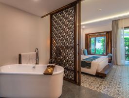 Bungalow Garden View2