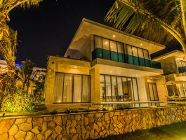 Beach Front Villa 4BR