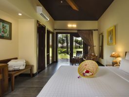 Bungalow Deluxe Hướng Vườn (1)