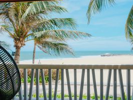 Bungalow Beach Front