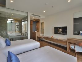 Partial Sea View Triple1