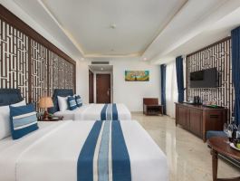 Ocean Studio Triple1