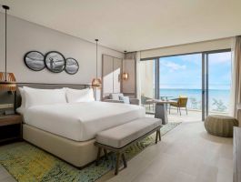 One-bedroom Suite Grand Oceanfront View