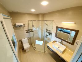 Deluxe hướng hồ 1