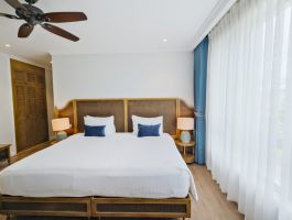 Deluxe hướng vườn 2