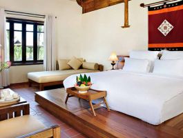 Deluxe - Khách Việt