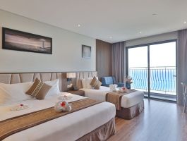 Deluxe Seaview Triple