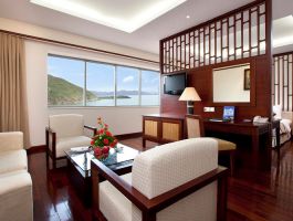 Deluxe suite hướng biển (3)