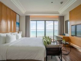 Executive Suite Oceanfront3