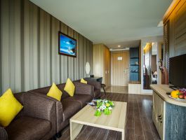 Executive Suite (1)