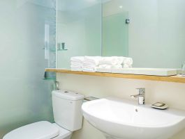 Executive Suite (11)