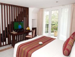 Family gác lửng (1)