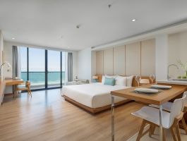 Premier Suite Partial Ocean1