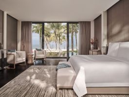 Club Beach Pool Villa