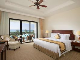 Hang-phong-deluxe-huong-bien-Vinpearl-Resort-Spa-Phu- Quoc (1)