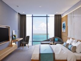 Executive Double Ocean Front