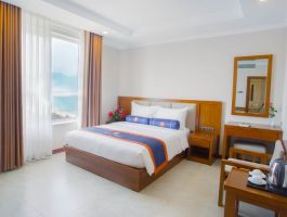 Deluxe Partial Sea View 2