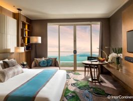 Classic Ocean View High Floor