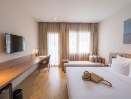 Khu Spring  Premium Wooden Deluxe (3)