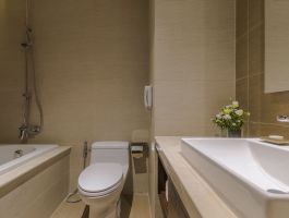 Maximilan-Beachfront-Premier-Deluxe-Bathroom