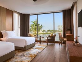 3BR Family Villa Lake View