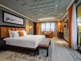 Deluxe Pool View Balcony1