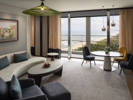Deluxe Ocean View Suite2