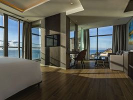 Premier Suite Oceanfront