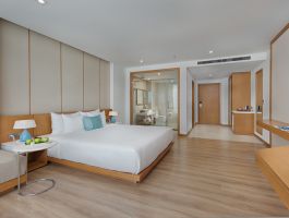 Premier Suite City View