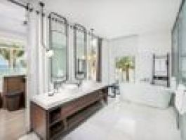 Beachfront Pool Villa 3BR