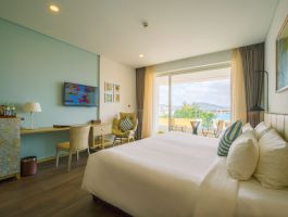 Premium-City-View-King-Bed-3-2MB