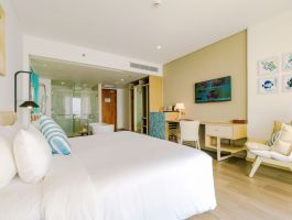 Premium-Ocean-View-King-Bed-3-2MB