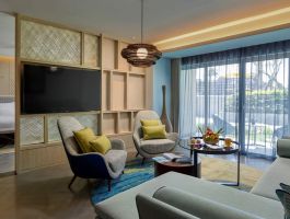 Suite Hướng Hồ Bơi