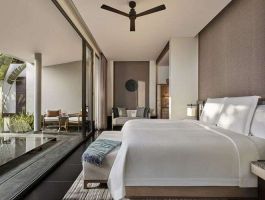 4BR Club Lagoon Pool Villa