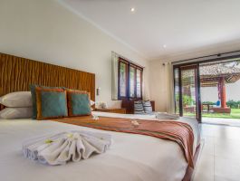 Garden View Family Bungalow