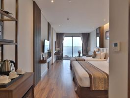 Senior Deluxe Seaview Triple2