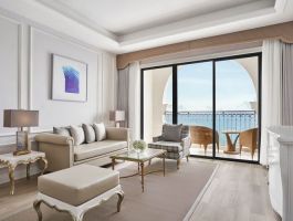 Senior Suite Ocean View3