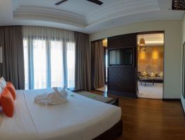 Signature Suite (4)