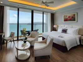 Studio hướng biển (1)