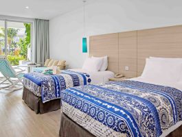 Superior Với Lối Ra Hồ Bơi