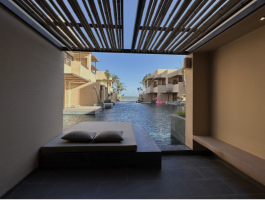 Premier Pool Access Sea View