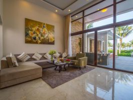 3BR Villa Garden View1