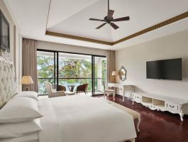 3BR Villa Garden view